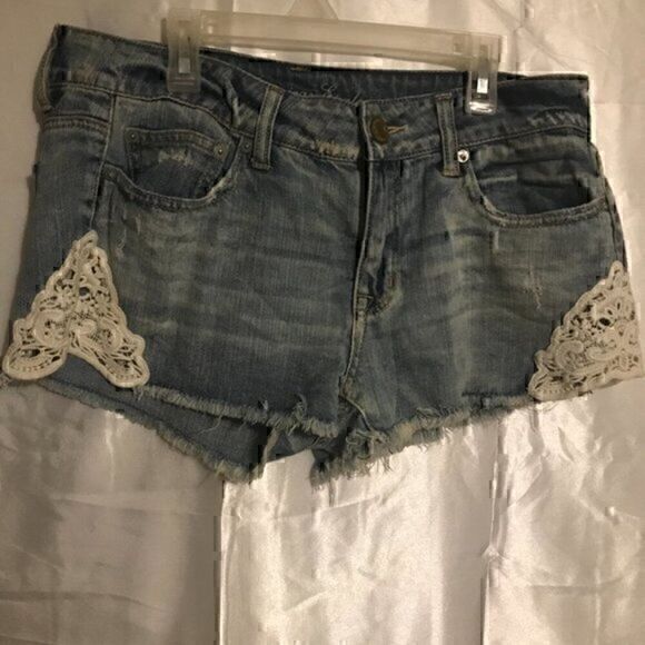 American Eagle Outfitters Pants - American Eagle Light Wash Crochet Jean Whisker Denim Shorts 8